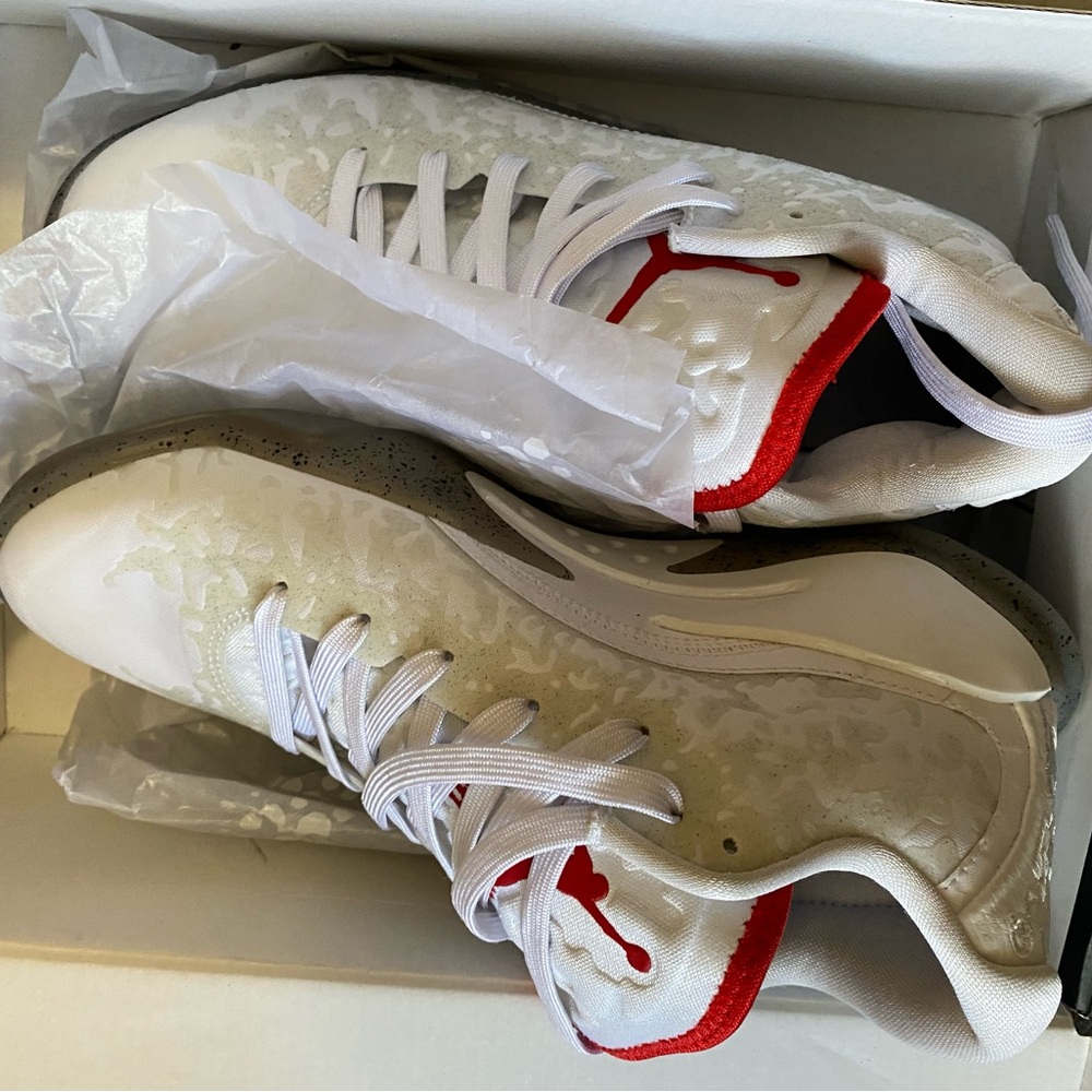 Big Kid size 7 or Ladies 8/8.5. Like new condition. Worn only once.
